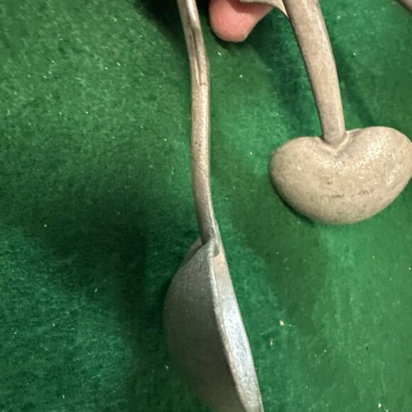 Vintage Beehive Pewter Measuring Spoons Heart & Arrow Shaped Dated 1998 Kitschy - Picture 7 of 9